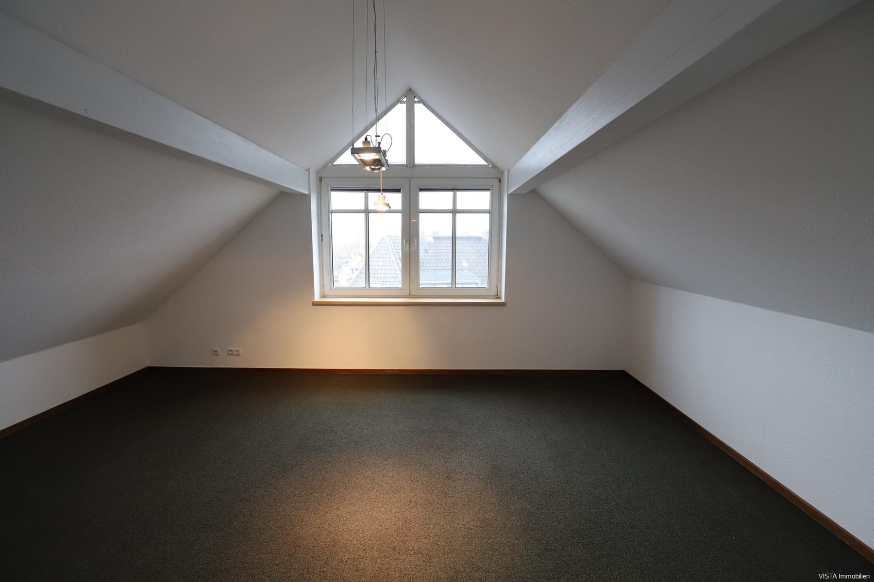 Dachgeschosswohnung — Ansicht 3