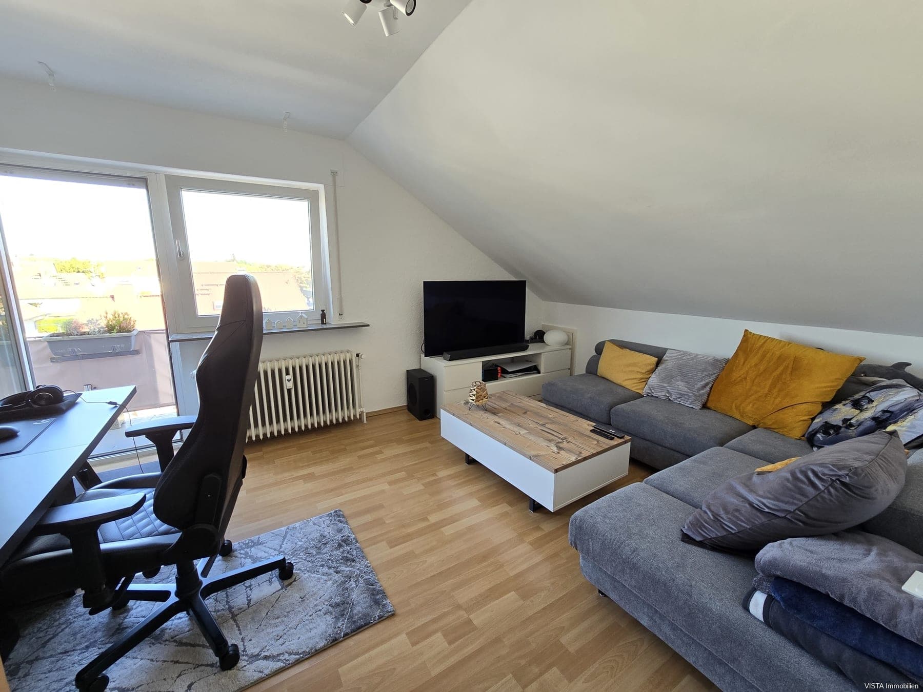 Dachgeschosswohnung — 64807 Dieburg