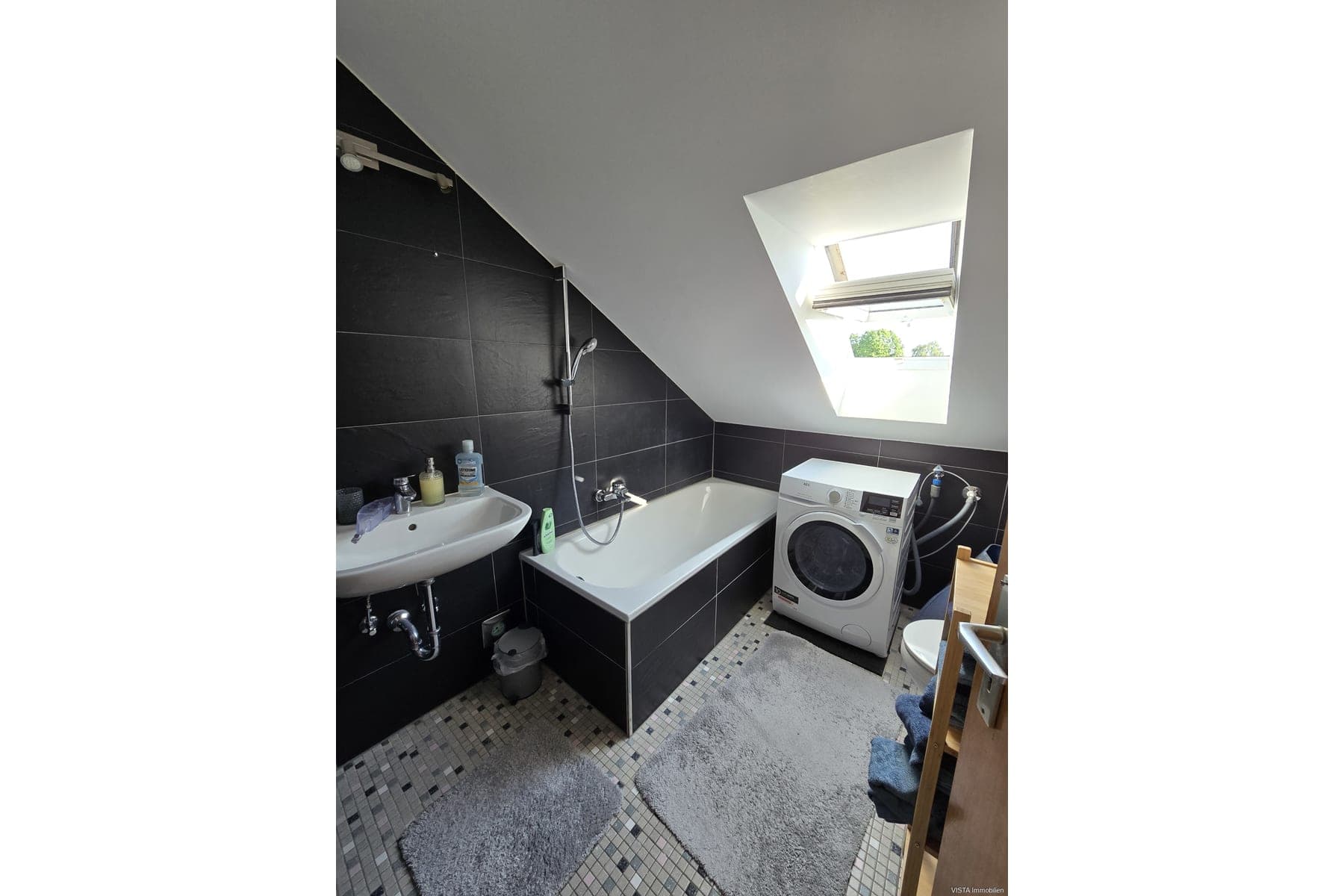Dachgeschosswohnung — Ansicht 4