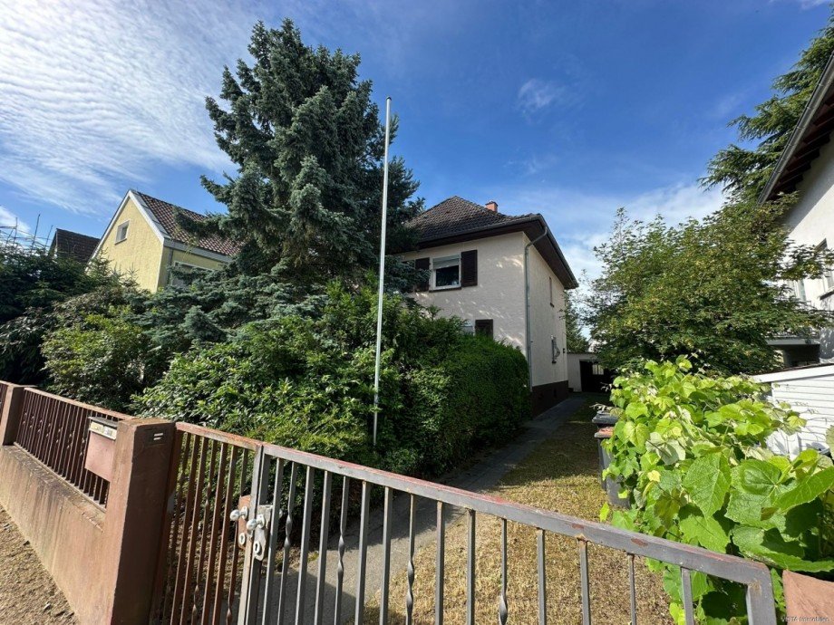 Einfahrt Einfamilienhaus Darmstadt / Eberstadt