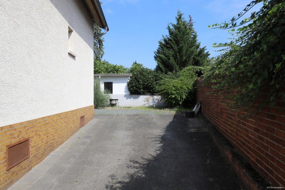 Aussenbereich mit Parkm�glichkeiten Einfamilienhaus Darmstadt / Eberstadt