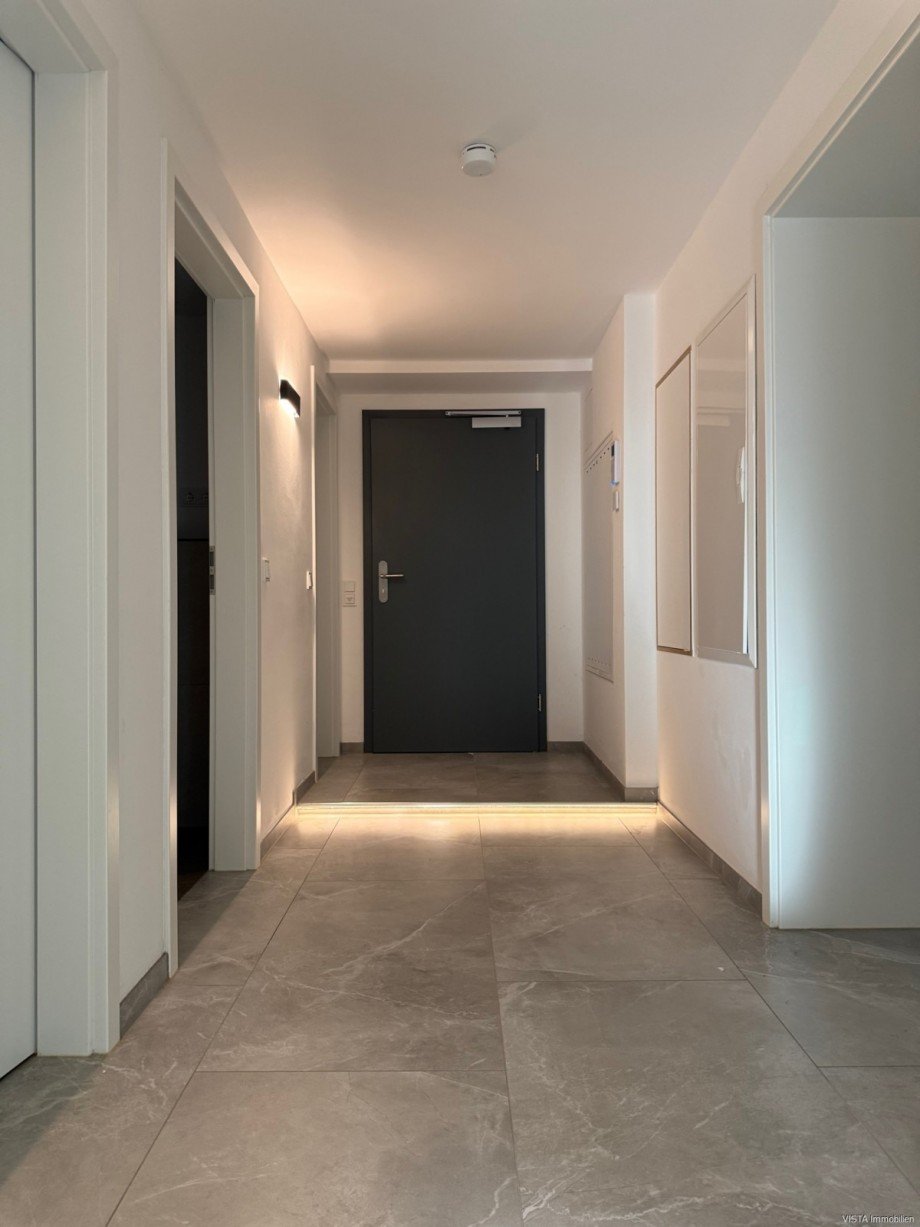 Dielen-, Eingangsbereich Maisonettewohnung M�hltal / Traisa