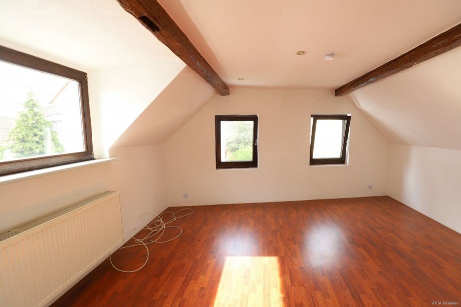 Zimmer 1 Dachgeschoss Gegen�ber 2 Einfamilienhaus Darmstadt / Arheilgen