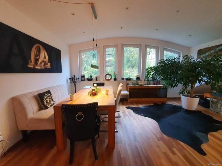 Essecke M�hltal / Nieder-Beerbach Dachgeschosswohnung **VISTA Immobilien** Dachgeschoss-Wohnung mit idealer Aufteilung-Fernblick und Wohlf�hl-Atmosph�re