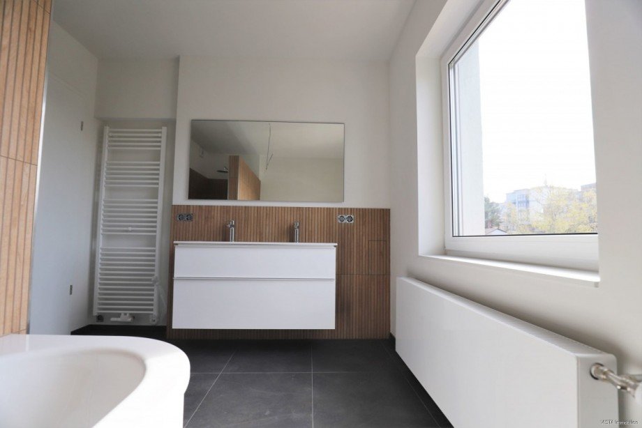 Dusch-, und Wannenbad Ansicht 2 Etagenwohnung Darmstadt