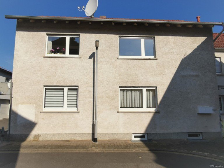 Aussenansicht M�hltal Einfamilienhaus VERKAUFT ! Ein-Familienhaus mit Seitenbau in ruhiger Lage mit Gartengrundst�ck