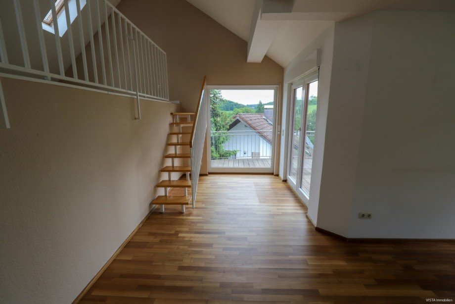 Diele-Galerie-Balkon Dachgeschosswohnung M�hltal / Nieder-Beerbach