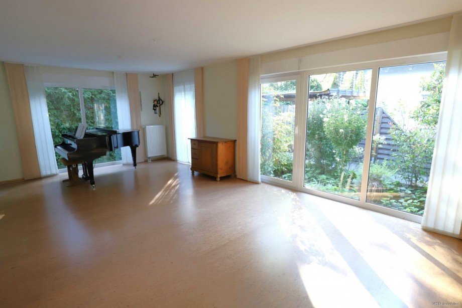 Wohn-, und Esszimmer... Doppelhaush�lfte Darmstadt / Eberstadt