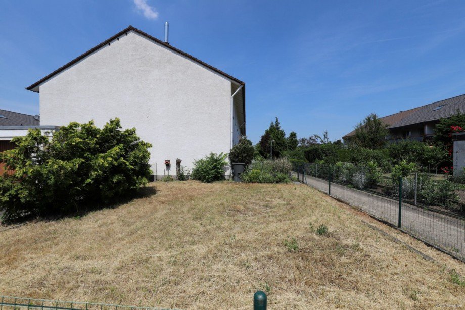 Ansicht Grundst�ck Eingangsbereich Reiheneckhaus Darmstadt / Arheilgen