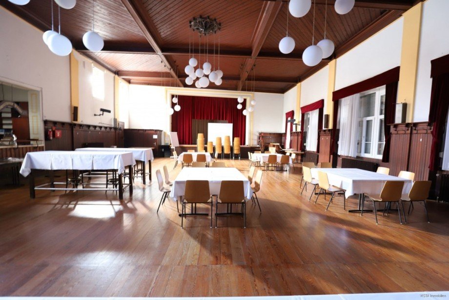 Sonnensaal mit B�hne Ansicht 2 Haus Ro�dorf