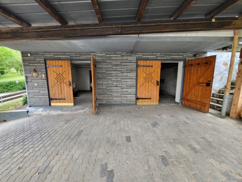 Eingang zur Garage und Heizungs-, Lagerraum Einfamilienhaus Seeheim-Jugenheim / Ober Beerbach