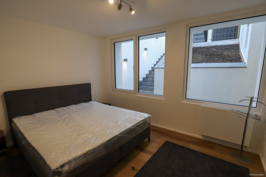 Schlafzimmer Souterrainwohnung Darmstadt