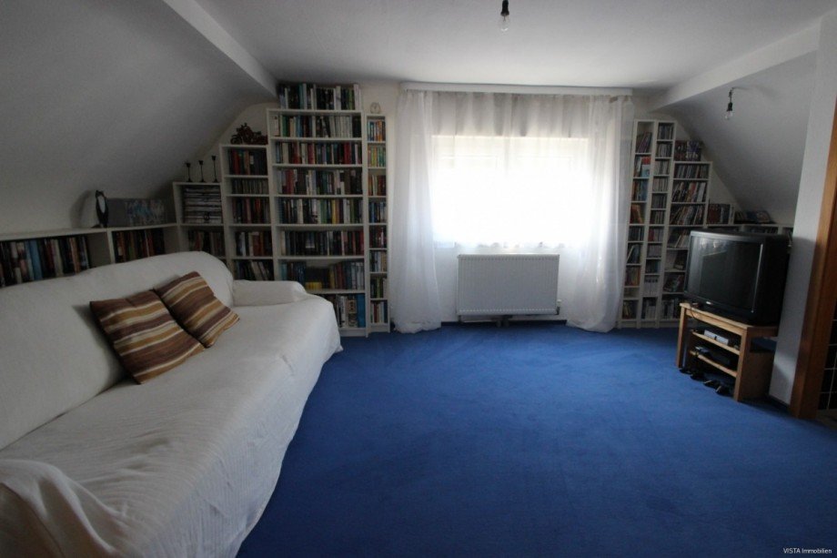 Zimmer 4 Dachgeschoss Einfamilienhaus Darmstadt / Wixhausen