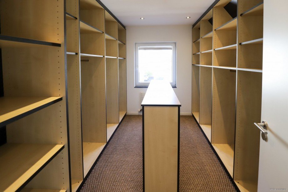 Ankleide-Zimmer Einfamilienhaus Pfungstadt