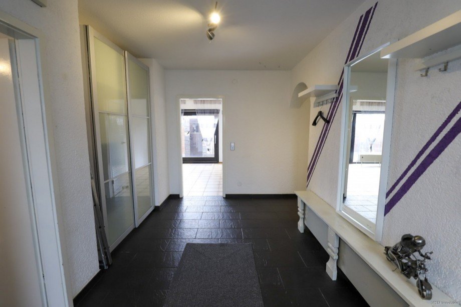 Eingangsbereich-Diele Zweifamilienhaus B�ttelborn / Klein-Gerau
