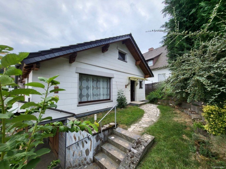  Seeheim-Jugenheim / Ober Beerbach Einfamilienhaus VERKAUFT ! Einfamilienhaus mit gro�z�gigem Gartengrundst�ck in Ortsrandlage