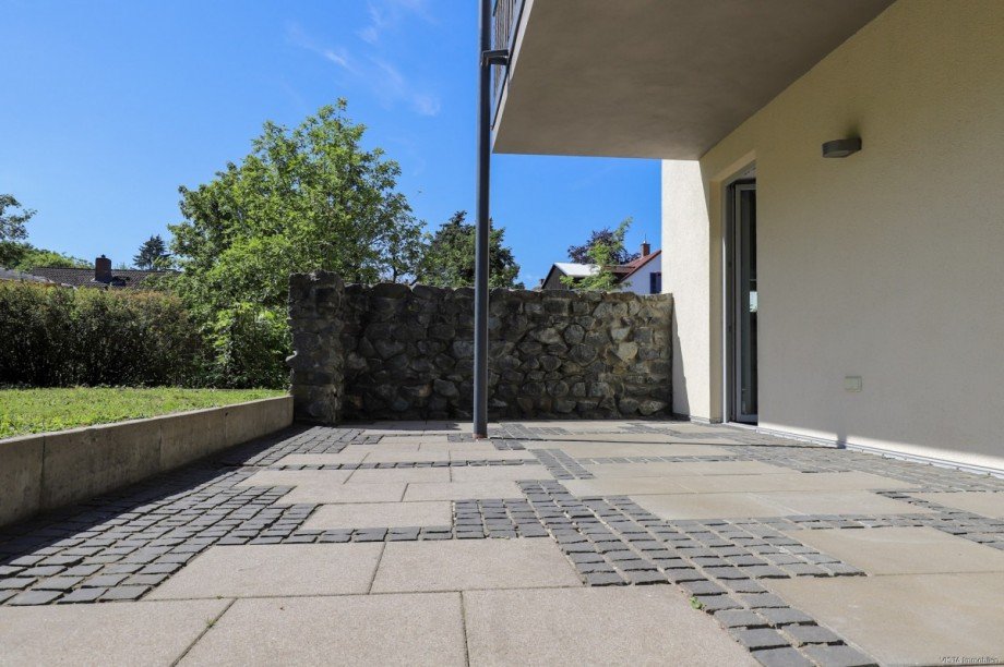 Terrasse Wohnung Erdgeschoss Mehrfamilienhaus Bensheim