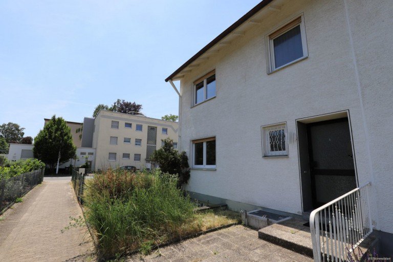 Ansicht Eingangsbereich Darmstadt / Arheilgen Reiheneckhaus VERKAUFT! Mit Ausbaureserve ! Reiheneckhaus mit gro�z�gigem Gartengrundst�ck und Garage