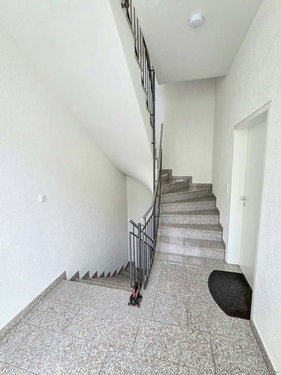 Treppenhaus 2 Mehrfamilienhaus Bensheim