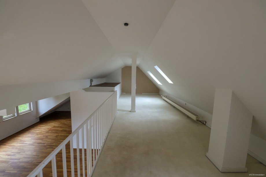 Galerie Dachgeschosswohnung M�hltal / Nieder-Beerbach