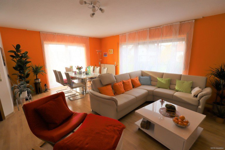 Wohn-, und Esszimmer Gro�-Bieberau Etagenwohnung In kleiner Wohneinheit ! Etagenwohnung mit Sonnenbalkon und PKW-Stellplatz