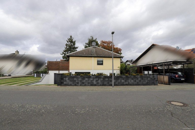 Aussenansicht Stra�enseite B�ttelborn / Klein-Gerau Zweifamilienhaus VERKAUFT ! Zweifamilienhaus auf gro�em Grundst�ck - ideal f�r Familien