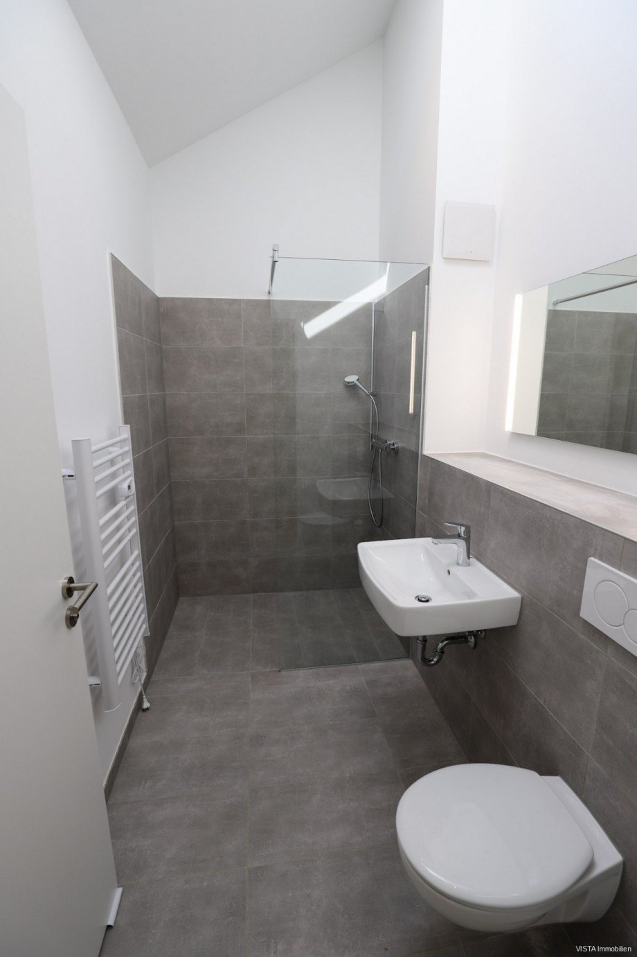 Dachgeschoss links-Bad Dachgeschosswohnung Darmstadt / Arheilgen