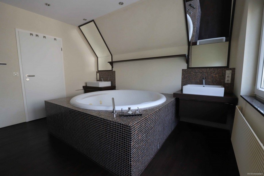 Masterbad-Ansicht 2 Einfamilienhaus Pfungstadt