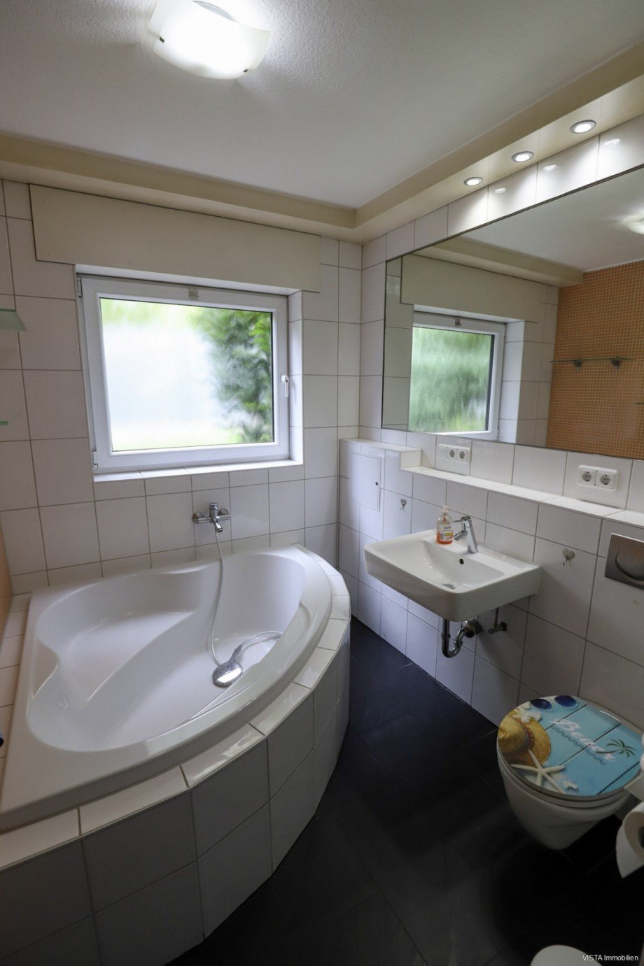 Wannenbad Untergeschoss.... Zweifamilienhaus B�ttelborn / Klein-Gerau