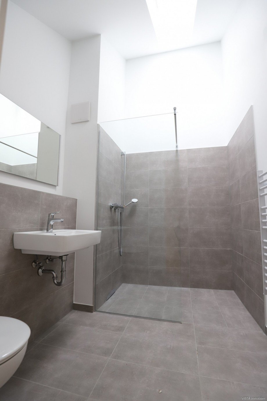 Duschbad Dachgeschosswohnung Darmstadt / Arheilgen