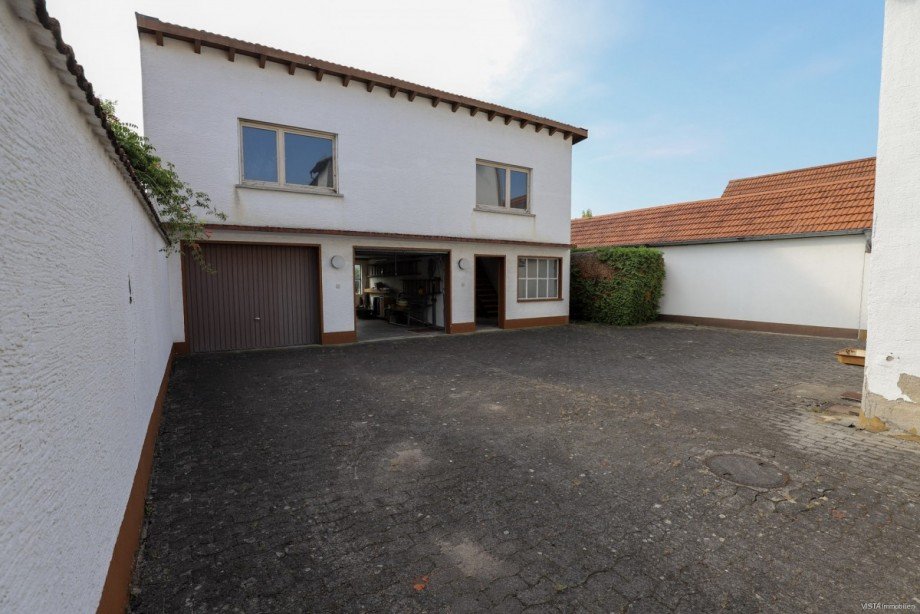 R�ckw�rtiges Geb�ude Ansicht 2 Einfamilienhaus Ro�dorf