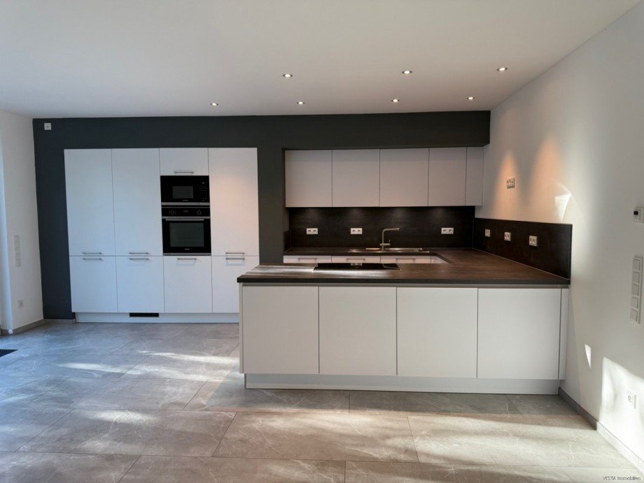 Offener K�chenbereich Souterrainwohnung M�hltal / Traisa