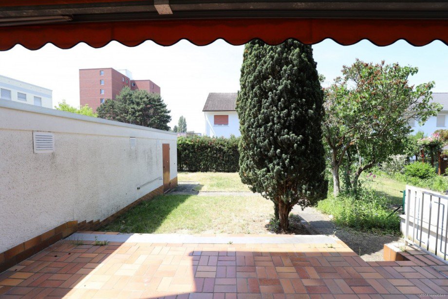 Terrasse mit Blick zum Garten Reiheneckhaus Darmstadt / Arheilgen
