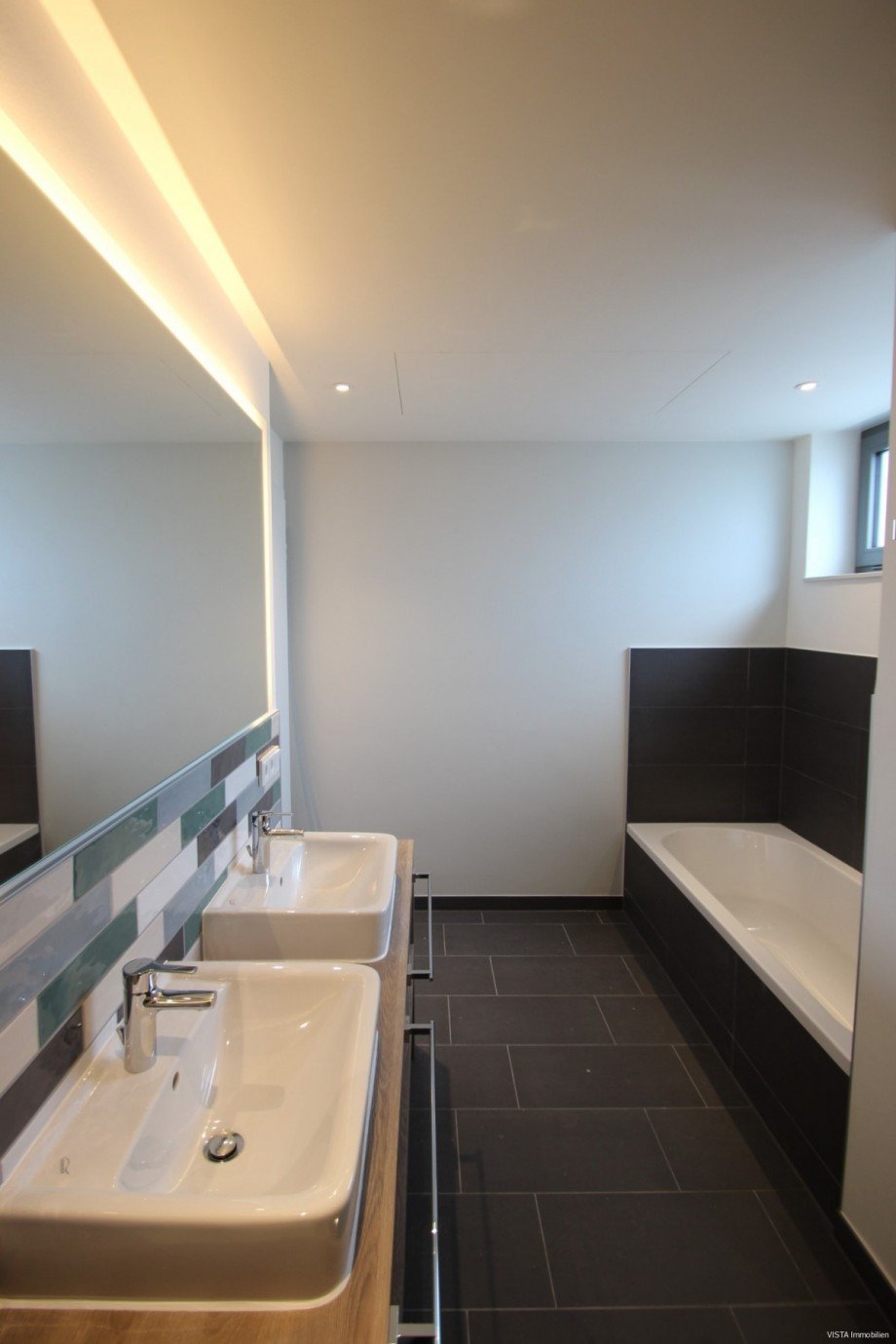 Dusch-, und Wannenbad Maisonettewohnung Darmstadt / Eberstadt