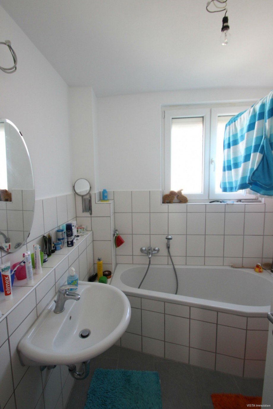 Wannenbad 1. Obergeschoss Einfamilienhaus Darmstadt / Wixhausen