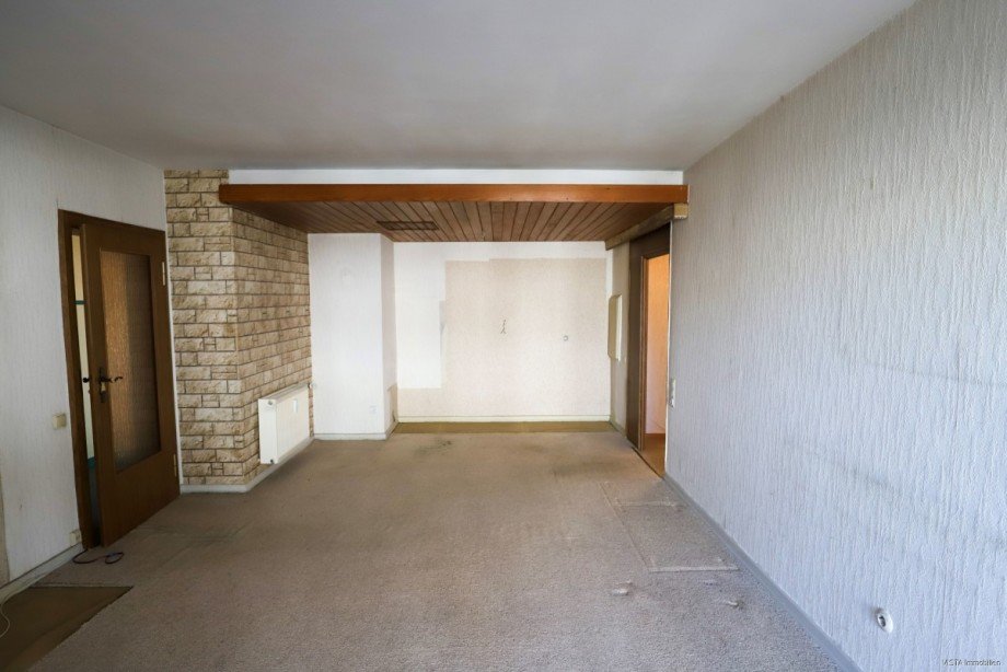 Wohn-, und Esszimmer Ansicht 2 Erdgeschosswohnung Darmstadt