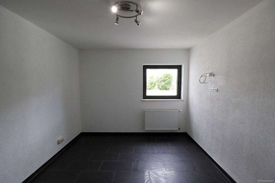 Schlafzimmer Untergeschoss Zweifamilienhaus B�ttelborn / Klein-Gerau