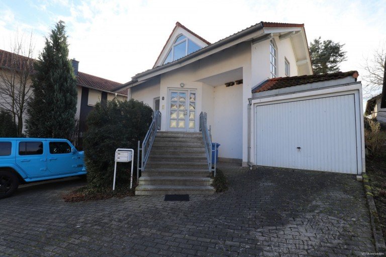 Aussenansicht Eingangsbereich Fischbachtal-Niedernhausen Zweifamilienhaus **VERMIETET** Einfamilienhaus mit Einlieger-Wohnung, Kamin,Einbauk�che und W�rmeluftpumpe