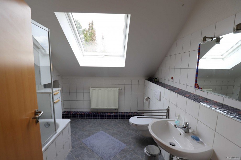 Wannenbad Doppelhaush�lfte Darmstadt / Eberstadt