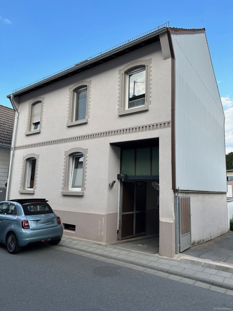 Aussenansicht Vorderseite M�hltal / Nieder-Beerbach Einfamilienhaus **VERKAUFT** Einfamilienhaus in zentraler Lage : Modernisiert, Wohnk�che, Kamin und Garten