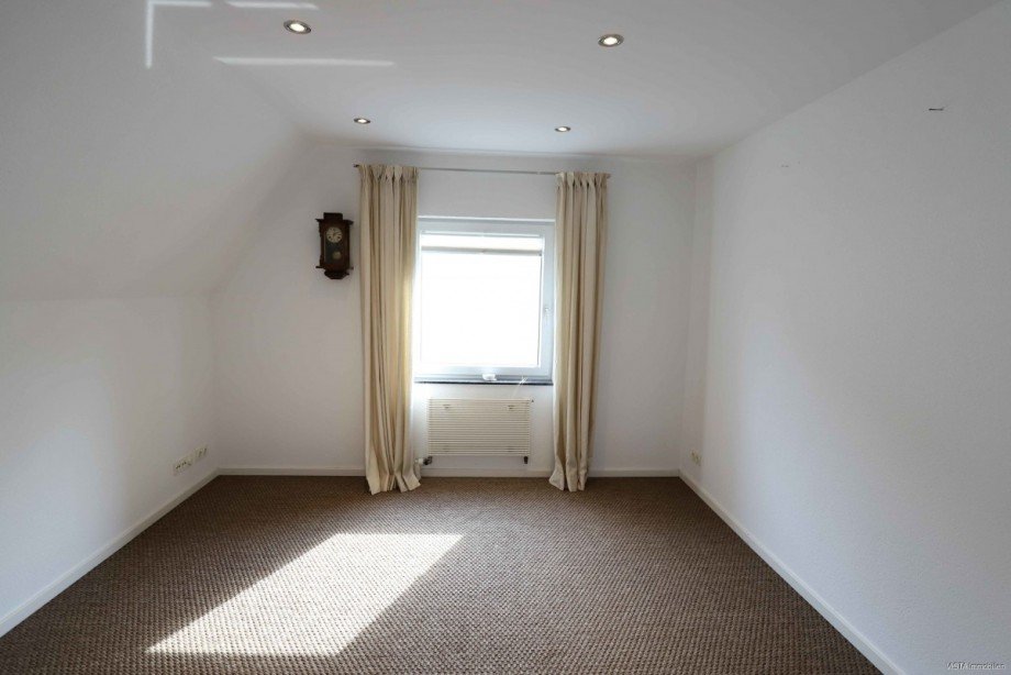 Schlafzimmer 2 Einfamilienhaus Pfungstadt