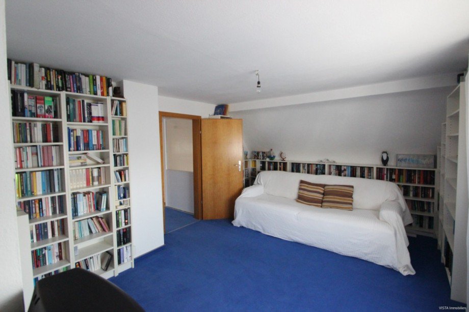 Zimmer 4 Dachgeschoss Einfamilienhaus Darmstadt / Wixhausen