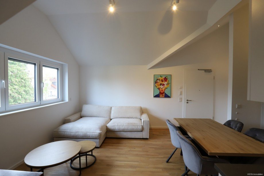 Wohnen-Essen Dachgeschosswohnung Darmstadt / Arheilgen