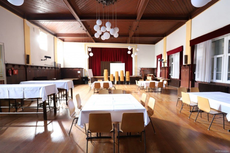 Sonnensaal mit B�hne Haus Ro�dorf