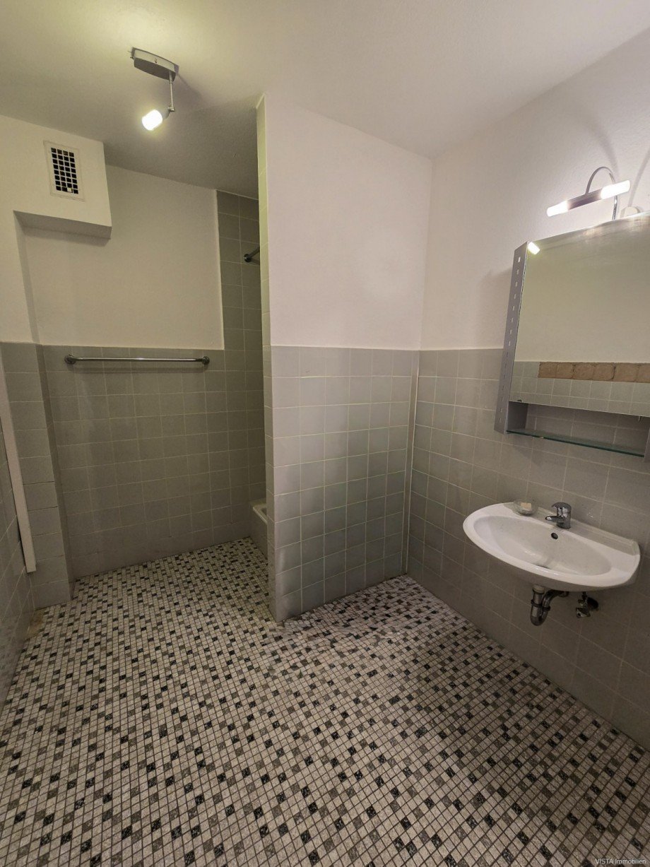 Bad Etagenwohnung Darmstadt / Bessungen